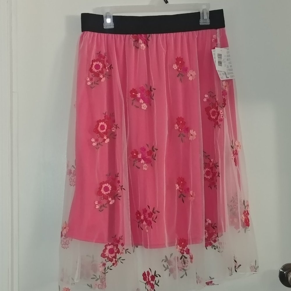 LuLa Roe Lula Pink/White Skirt